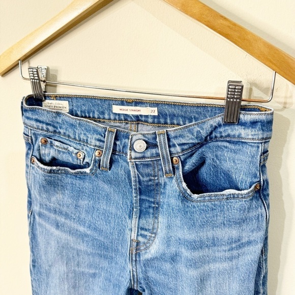 Levi’s x Free People Distressed Wedgie Straight Jeans in Jive Tone Size 27 - Picture 3 of 8